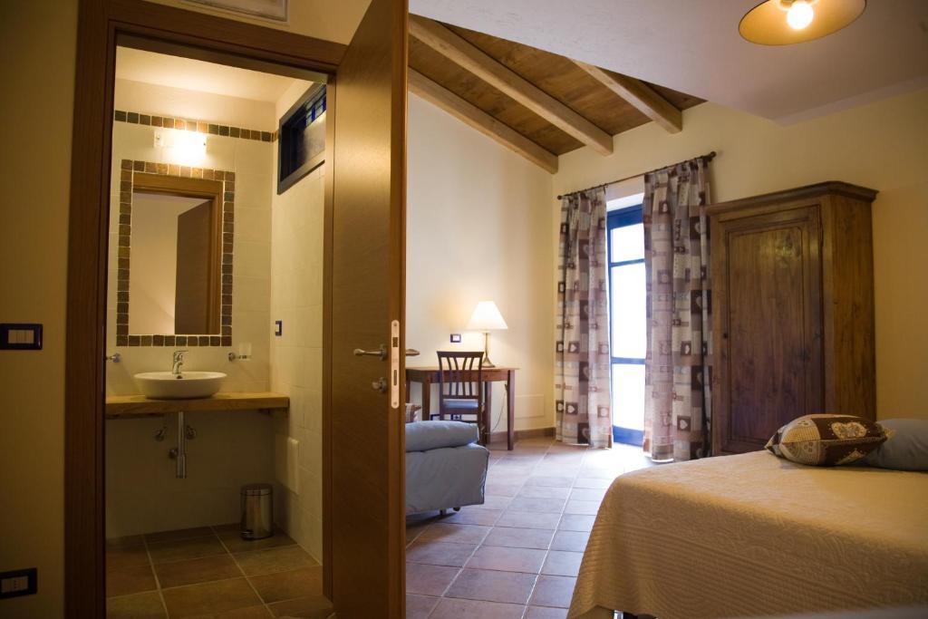 Roccaforte Mondovì Agriturismo Bio-Ecologico Sant'Isidoro חדר תמונה