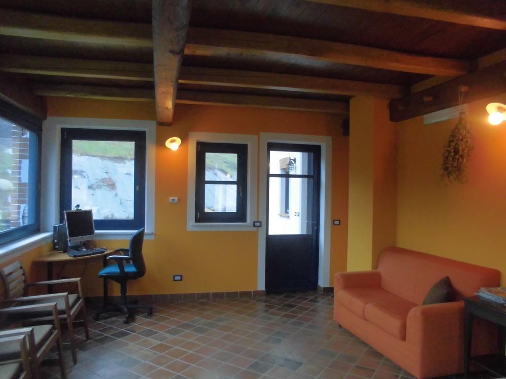 Roccaforte Mondovì Agriturismo Bio-Ecologico Sant'Isidoro מראה חיצוני תמונה