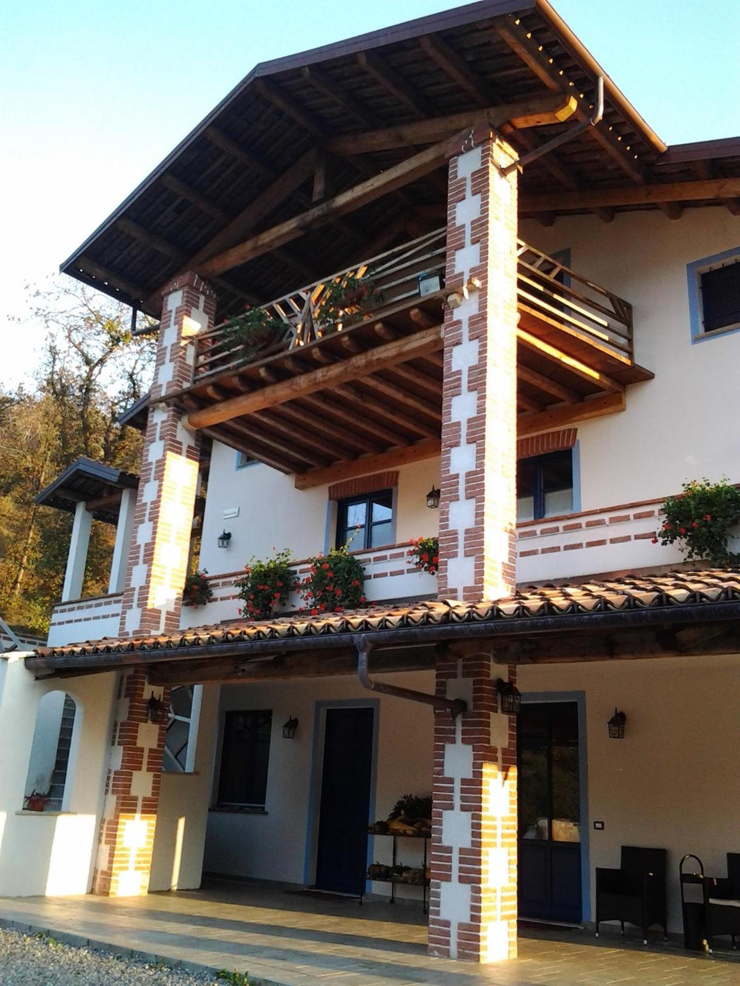 Roccaforte Mondovì Agriturismo Bio-Ecologico Sant'Isidoro מראה חיצוני תמונה